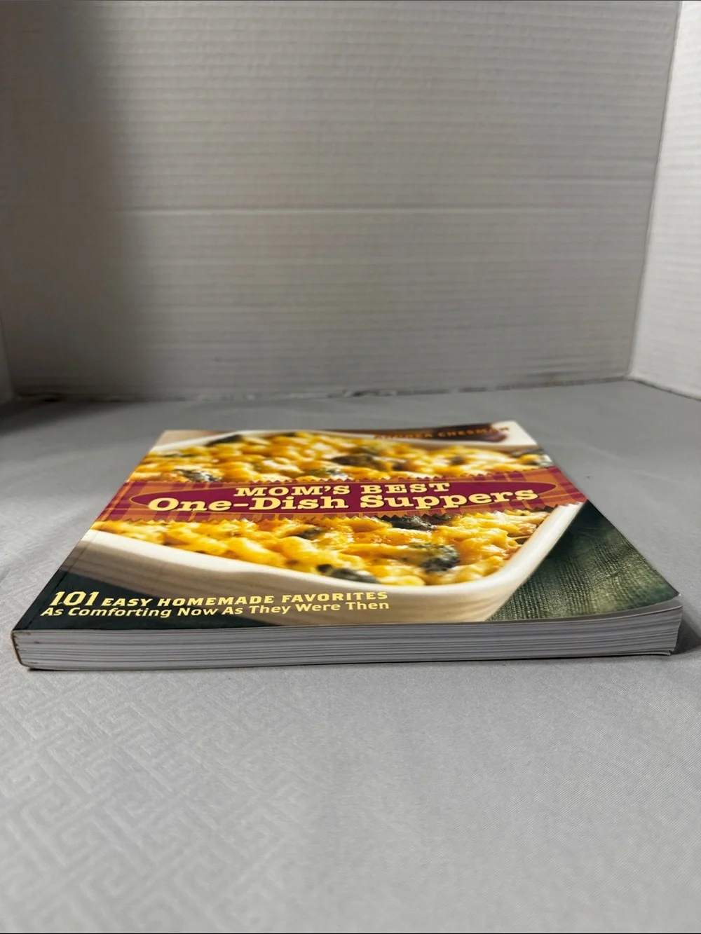 Mom's Best One-Dish Suppers Homemade Favorites Cookbook by Andrea Chesman